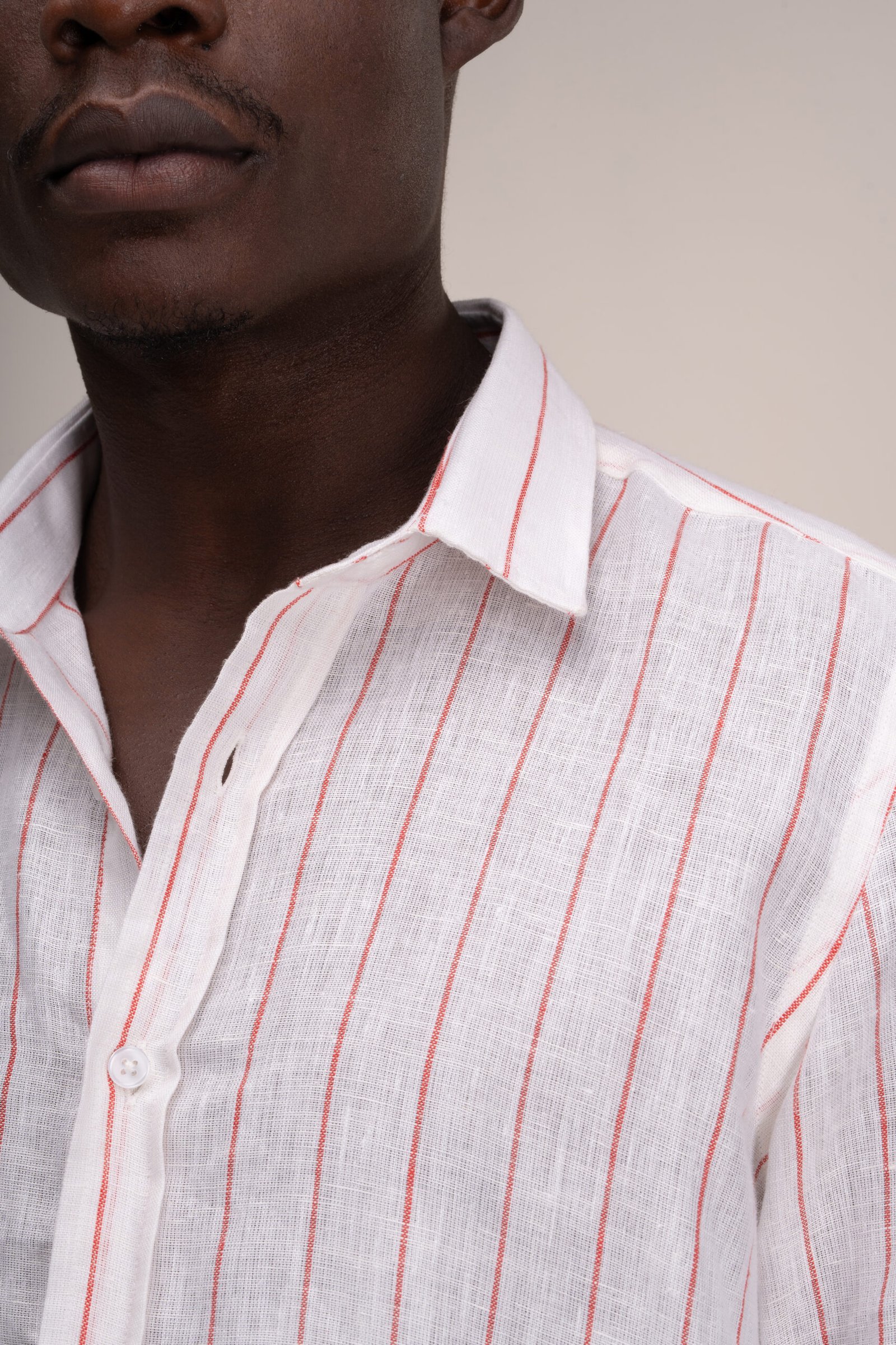 Camisa Linho Branco com Listras Vermelhas MD'MOR — Linho Egípcio